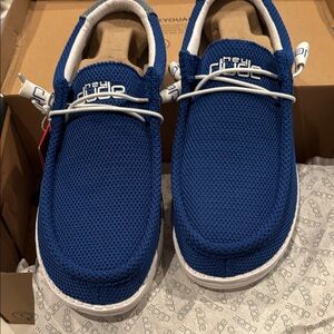 NWT NIB Hey Dude Wally Mens 8 Womens 10